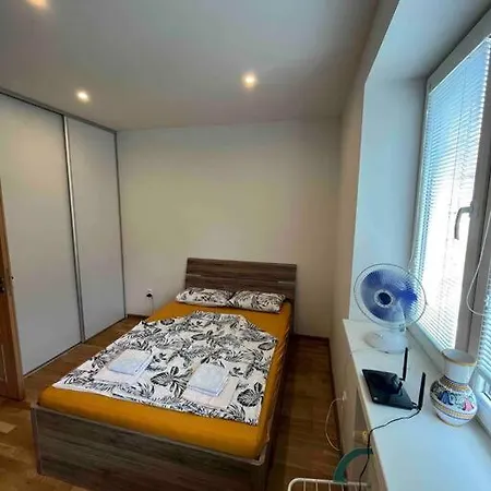 Brand New In The Heart Of Apartman